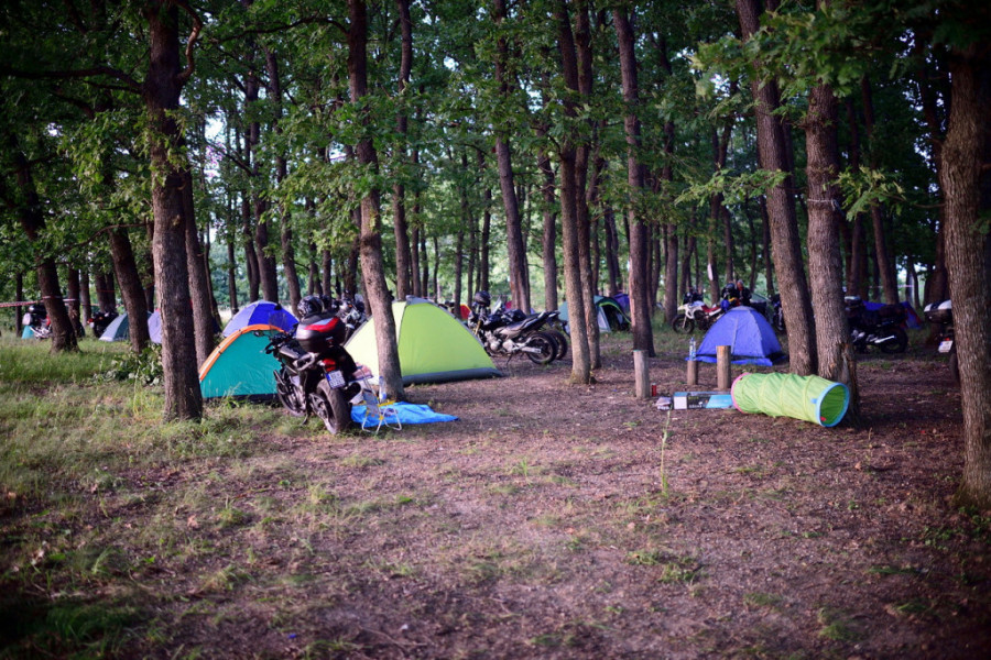 Gde ćete za prvi maj i da li ćete se upustiti u uranak? 10 mesta za kampovanje po Srbiji koja preporučujemo