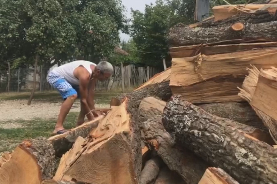 CENE OGREVA U SRBIJI: Pogledajte - koliko košta metar drva, tona peleta, a kolika je cena uglja