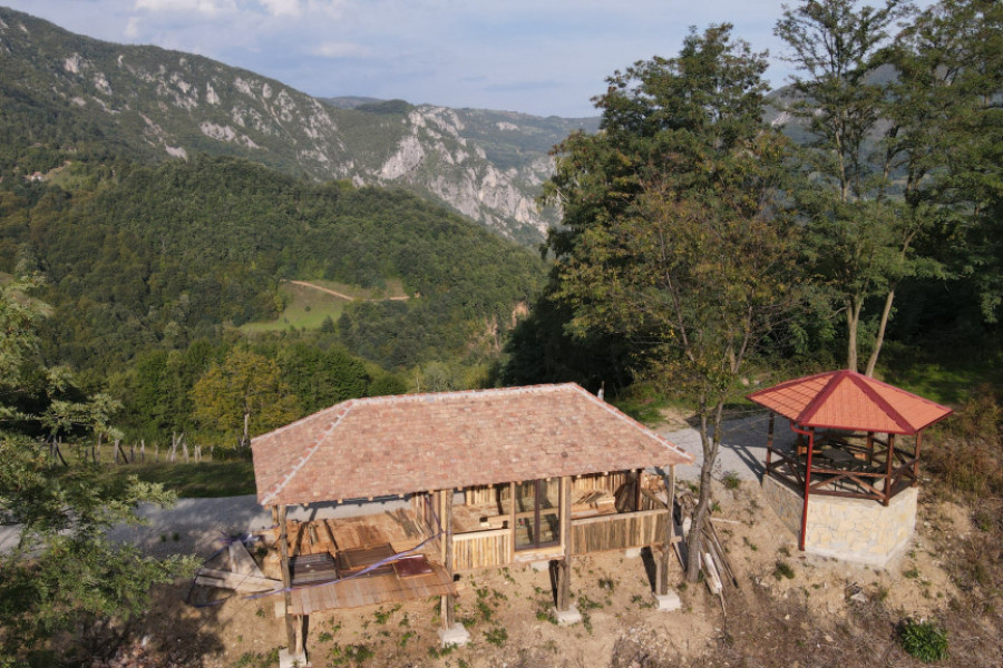 NAJATRAKTIVNIJA ATRAKCIJA ZAPADNE SRBIJE Nestvarna prirodna lepota višestruko povećala cene zemljišta u okolini Ljubovije