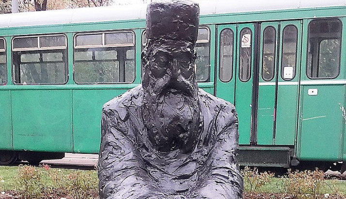 Zašto je Pavle nosio devojačko prezime svoje majke?