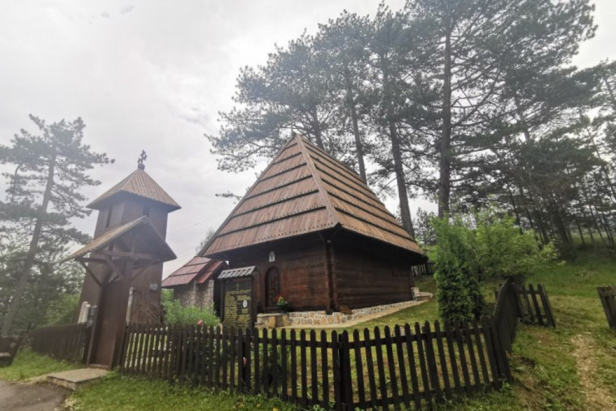 SAMO OVDE MOŽETE DA UĐETE U SOBRAŠICE Mesto gde su pozvani svi da jedu, a domaćice prave isključivo posnu trpezu