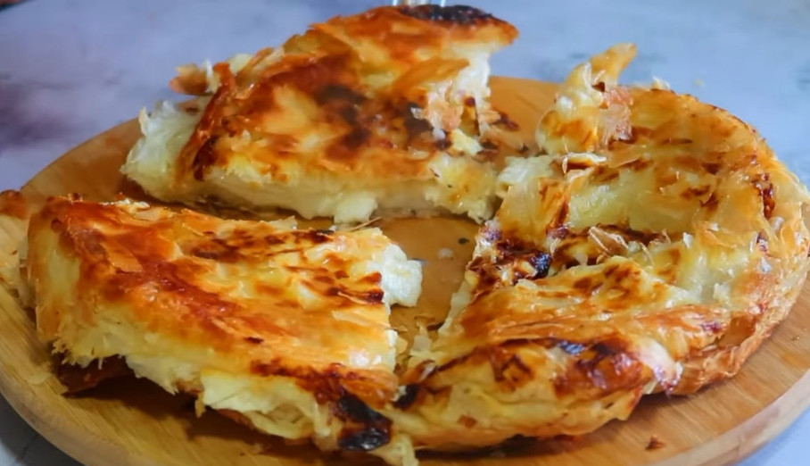 NAJLAKŠI BUREK NA SVETU: Ne možete da pogrešite sa ovim receptom