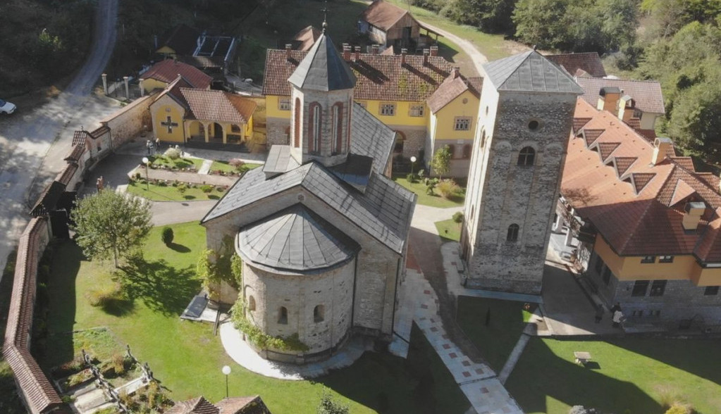 RAČA PONOVO POSTAJE CENTAR SPRSKE PISMENOSTI Srbija i Bajina Bašta dobijaju muzej Ćirilice