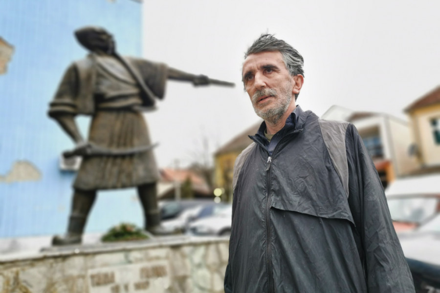 JEDINI ŽIVI POTOMAK SRPSKOG JUNAKA Zoran iz sela Stragari isti je Tanasko Rajić, po njegovom liku rađen je spomenik heroju Boja na Ljubiću (FOTO)