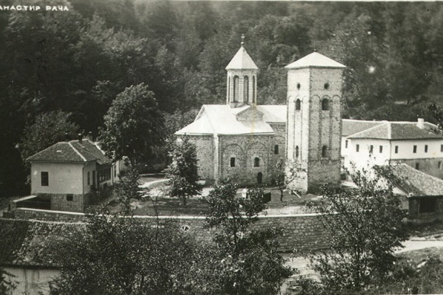 MANASTIR RAČA, CENTAR PREPISKE Ovde se čuvalo Miroslavljevo jevanđelje, a Patrijarh Pavle je u dva maha bio monah (FOTO/VIDEO)