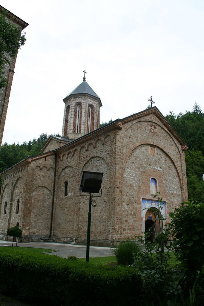 MANASTIR RAČA, CENTAR PREPISKE Ovde se čuvalo Miroslavljevo jevanđelje, a Patrijarh Pavle je u dva maha bio monah (FOTO/VIDEO)