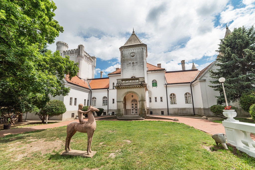 GRAD U BLIZINI BEOGRADA JE NOVA SRPSKA ATRAKCIJA Sve više turista stiže u novi turistički biser, nema gužve, a okolina je magična (FOTO)