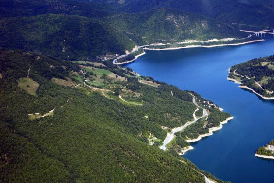 JEDNA OD NAJVEĆIH BRANA U EVROPI Čuda na dnu jezera Gazivode među kojima je i blago srpske kulture (FOTO/VIDEO)