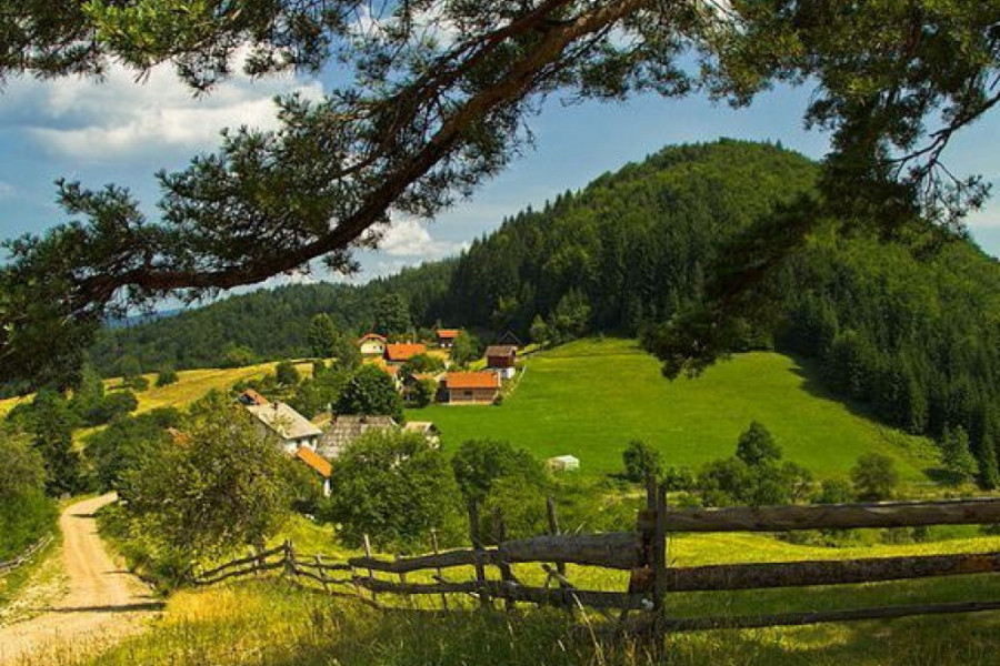 GROBLJE ZA DŽINOVE I SELO GOTOVANA O postanku Gotovca se različito priča, ali sve je vezano za manastir Žiča (FOTO/VIDEO)