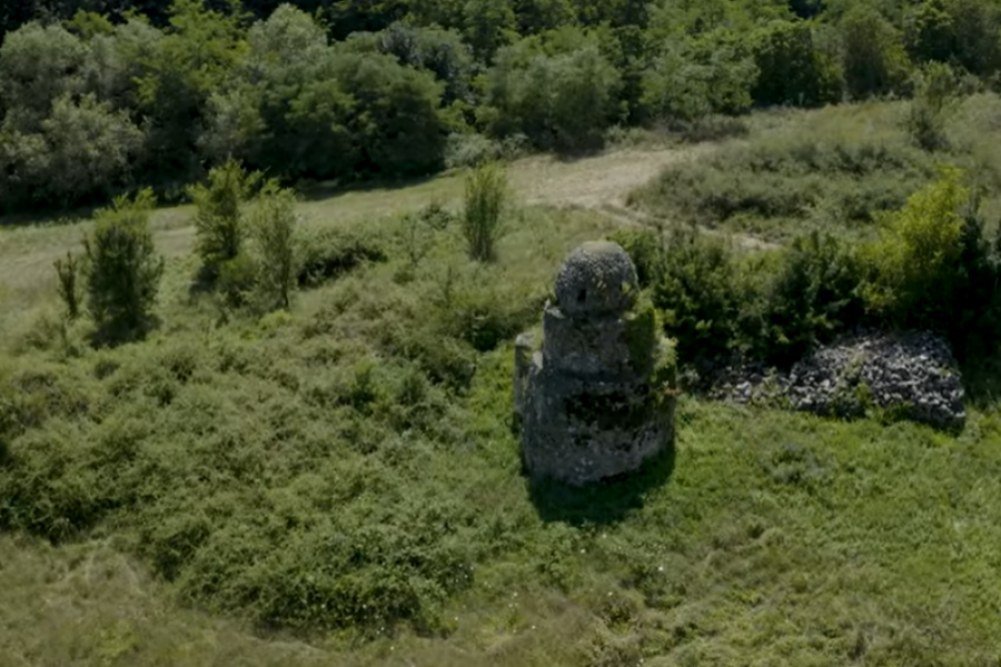 NAROD PRIČA DA GA JE PROKLEO CAR LAZAR Ovu nekropolu opisuje nekoliko legendi vezanih za feudalca, kneza Velimira (FOTO/VIDEO)