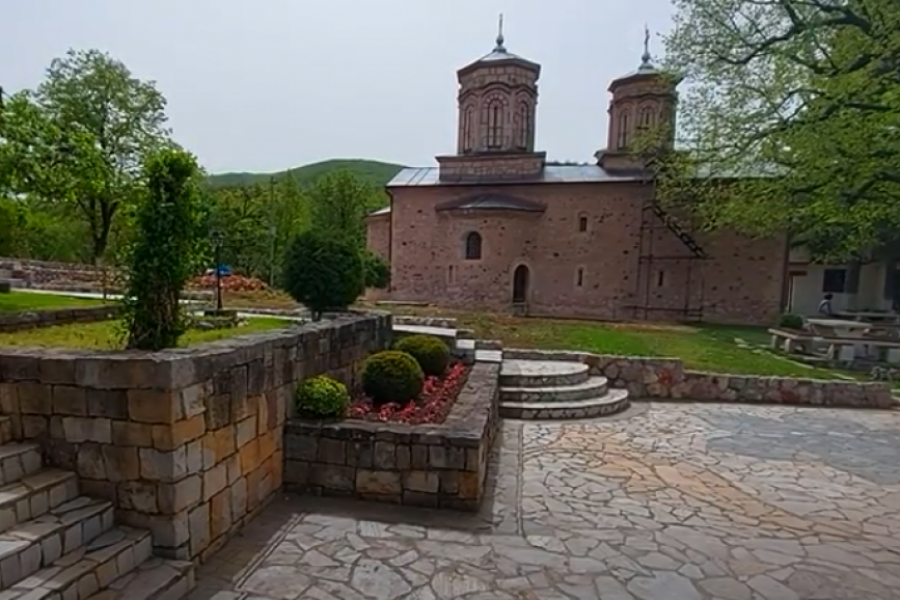 OVDE SE ČUVA ČESTICA MOŠTIJU SVETE PETKE Manastir kod Paraćina krije neobičnu priču, narod veruje da je voda ovde lekovita