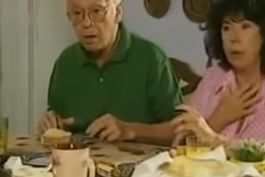 "ŠEFE KOJI TI JE VRAG" Koliko može biti tesna koža i da li je ljubav navika ili panika, najbolje je opisao Nikola Simić