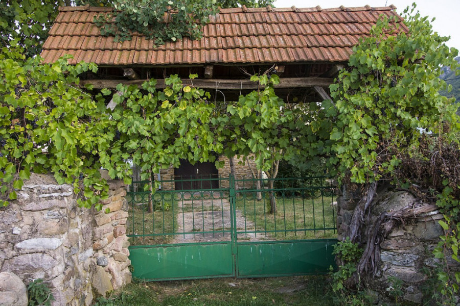 SELO POZNATO PO JEDNOM PRIRODNOM FENOMENU Slavinja je mesto kao rođeno za snimanje filmova