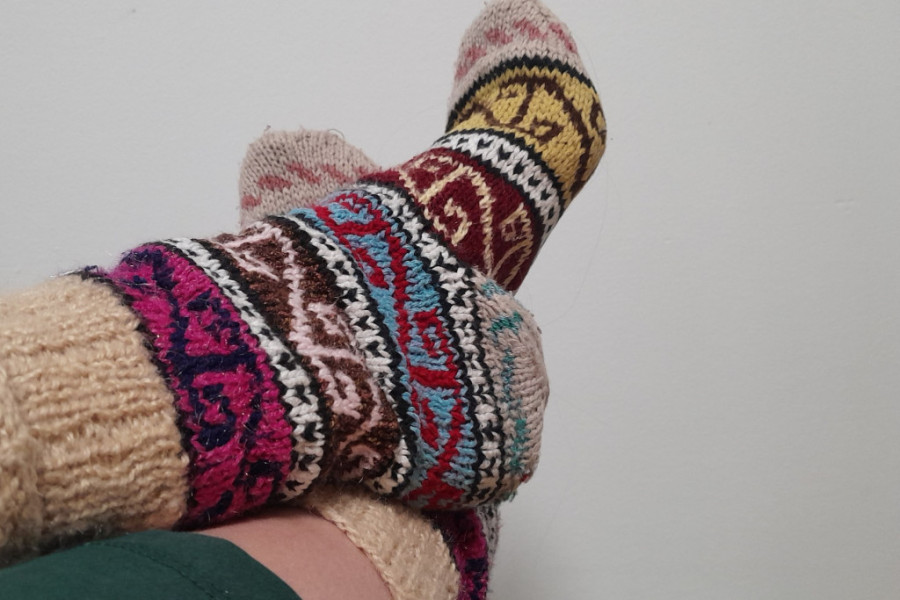 Stranci iz Srbije u svet nose vunene čarape, rakiju i tronošce: Ne žale pare, a za ovim stvarima su potpuno poludeli