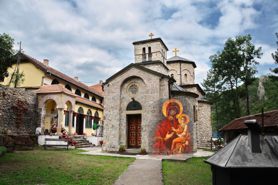 IKONA BRZOPOMOĆNICE U MANASTIRU JOVANJE Veruje se da slepima daruje vid, leči hrome, nepokretne, a naročito pomaže nerotkinjama (FOTO)