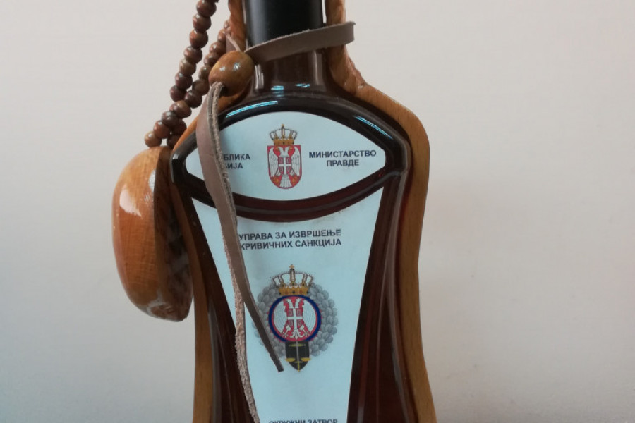 OSUĐENICI IMALI VELIKU ULOGU Okružni zatvoren u Smederevu predstavio svoju rakiju (FOTO)