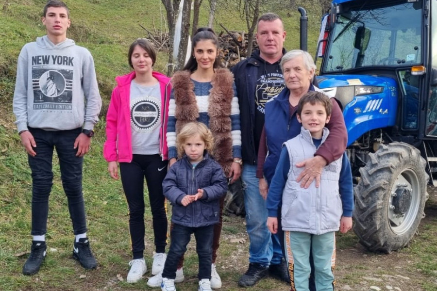POSLEDNJI MOHIKANCI U OROVCU "Svaštarenje" u poljoprivrednoj proizvodnji ipak jedini način za uspeh