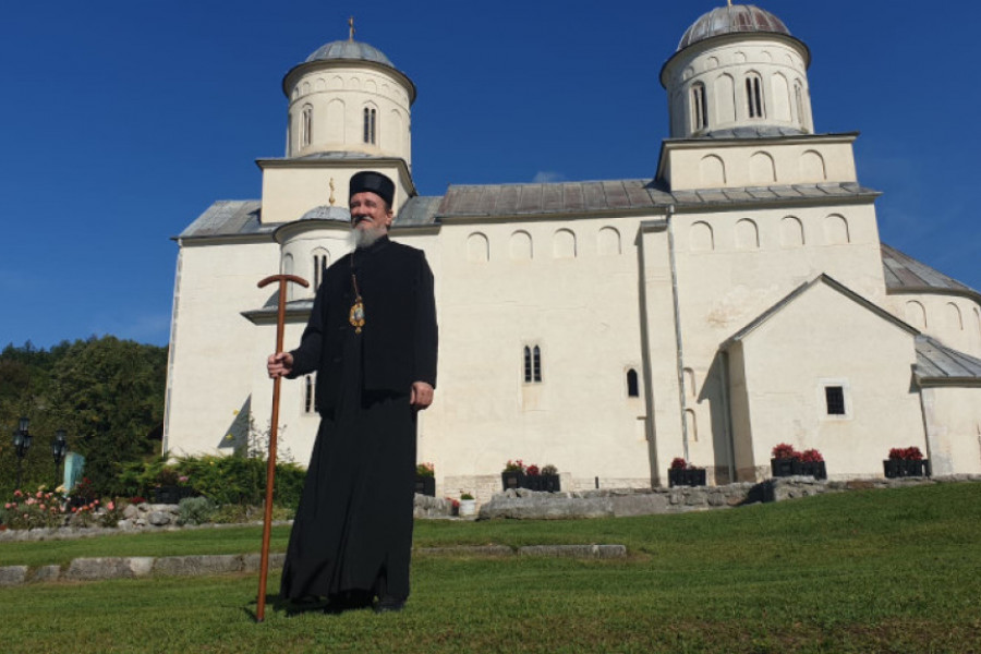 BOŽIĆ JE ZA ČOVEČANSTVO ŠANSA, NAČIN I PUT SPASENJA Snažna poruka uoči praznika stigla iz velike srpske svetinje