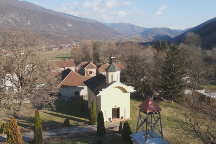 Dolazili bez poroda, a vraćali sa decom u naručju: Meštani veruju u čudotvornu moć ove svetinje