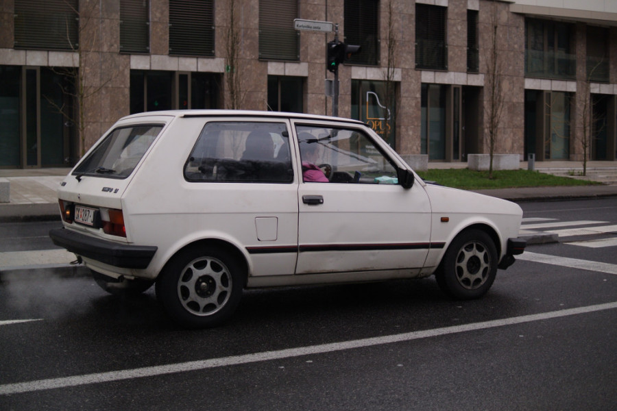 BIO JE SIMBOL JEDNOG VREMENA Svi se pitaju zašto Jugo za domaće tržište nije bio isti kao onaj u Americi (FOTO)