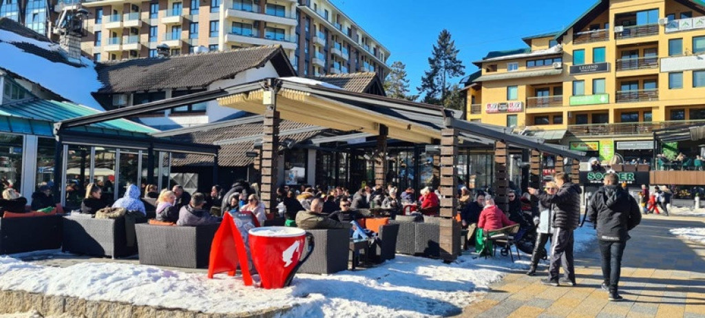 VREME JE ZA SKIJANJE Koliko novca treba izdvojiti za iznajmljivanje skija, a koliko koštaju dnevne karte na srpskim planinama?