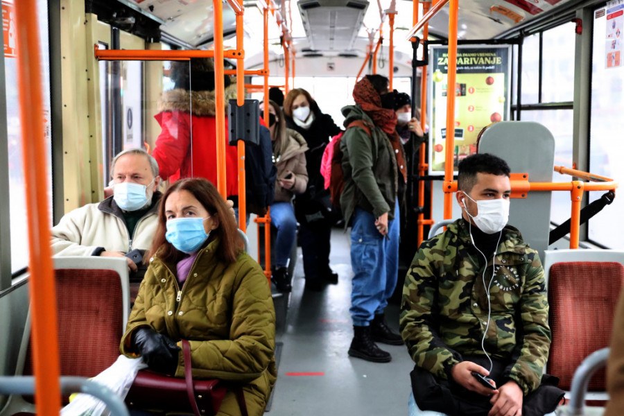 NASTALA JE ŽESTOKA RASPRAVA NA INTERNETU Pitali Srbe što se krste kad autobusom prođu pored crkve i zbog odgovora krenuo je haos