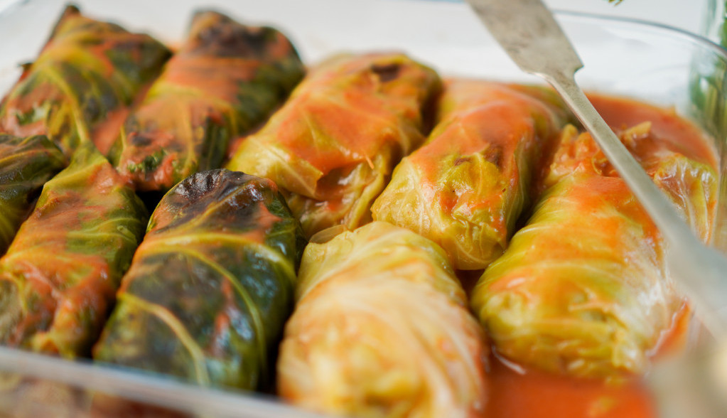 STARINSKI RECEPT, PRSTE DA POLIŽETE Posna sarma sa orasima koju ćete obožavati, idealna tokom posta