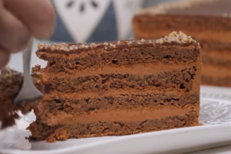 NAJLEPŠA GABON TORTA KOJA SE OBAVEZNO SPREMA ZA BOŽIĆ: Kremasta i lagana - fil ostavlja bez daha