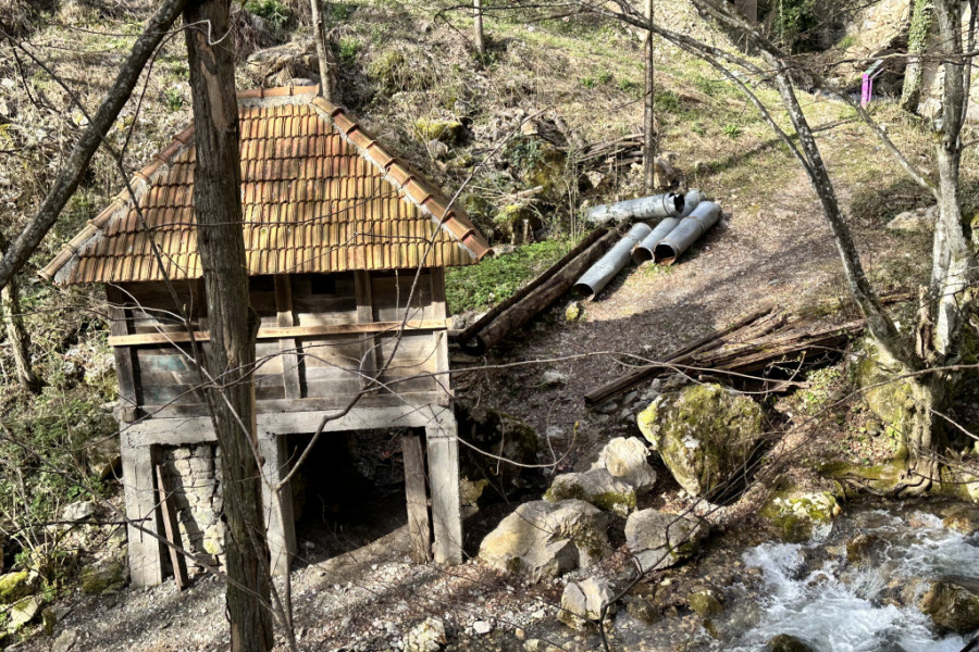 SABLASNA SAVINA VODENICA: Lepote Srbije na mestu koje Srbi izbegavaju i 50 godina posle VAMPIRA!