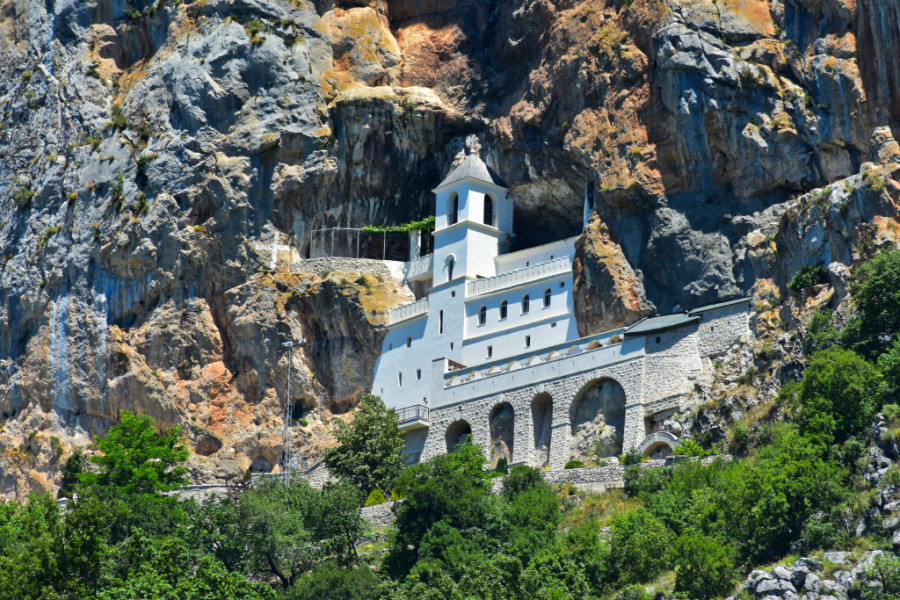 POSETU OSTROGU NEMOJTE PLANIRATI, AKO ODETE NE GOVORITE - PRAVILA: Iz manastira ništa ne uzimajte, a po povratku...