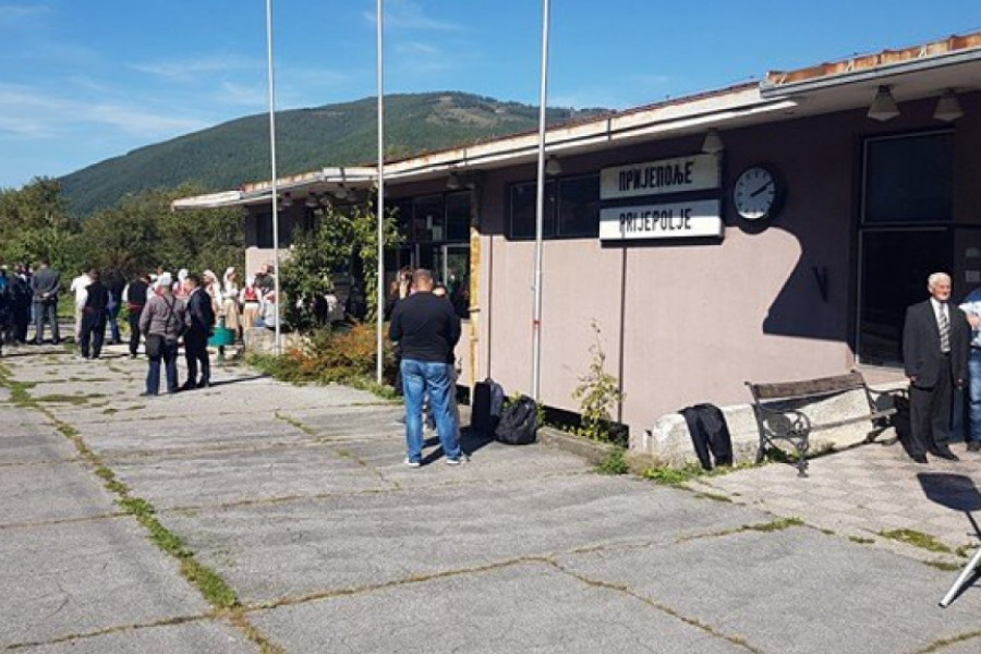 KRAJ MUKAMA za one koji se voze VOZOM DO CRNE GORE: Kontrola putnika od leta će se obavljati samo na jednom graničnom prelazu