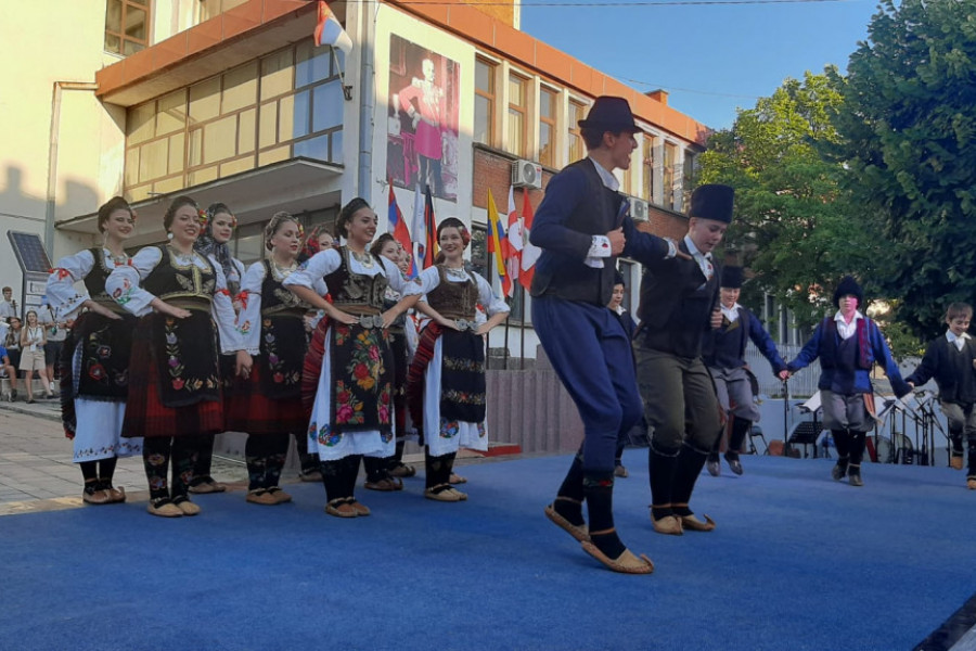 Međunarodni festival folklora ESTAM