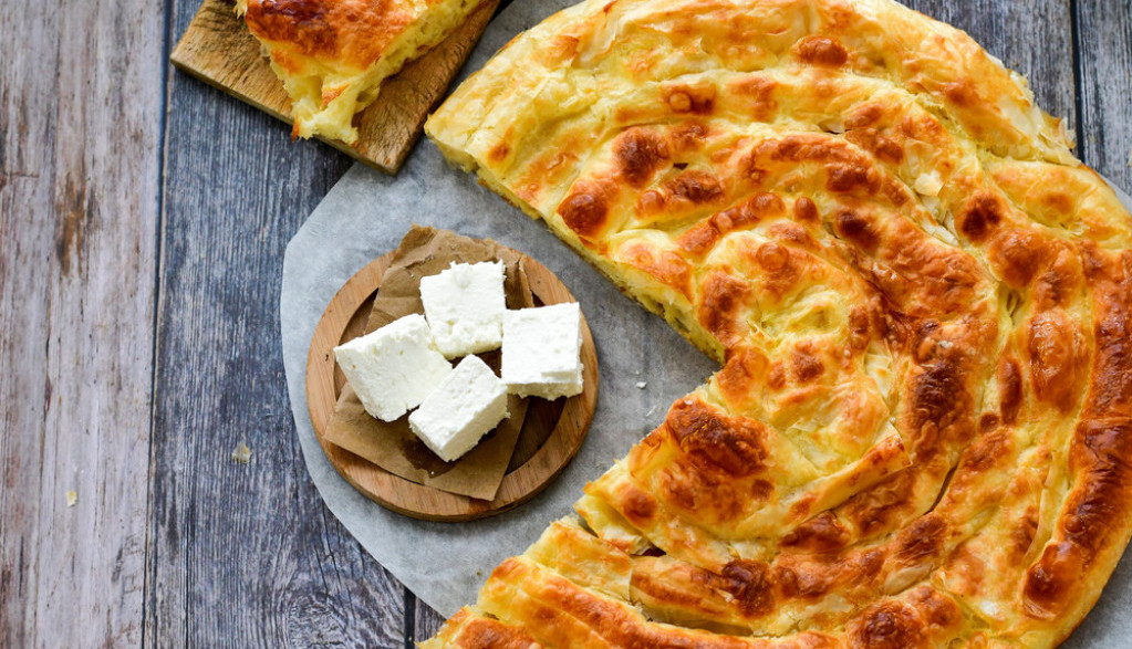 burek sa sirom
