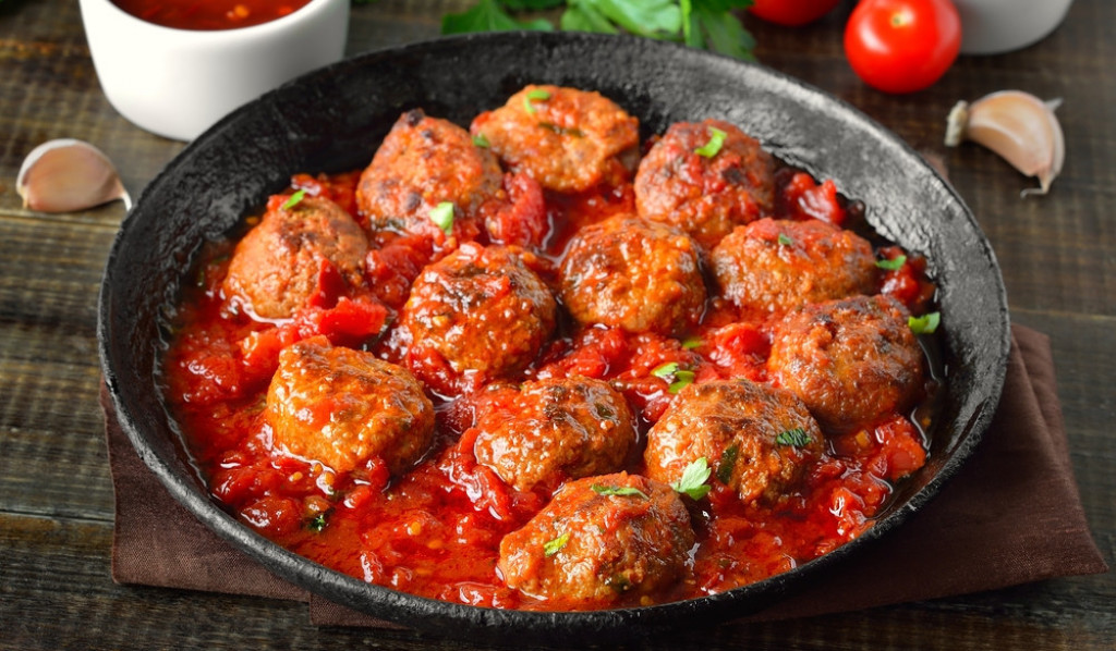 ćufte u paradajz sosu