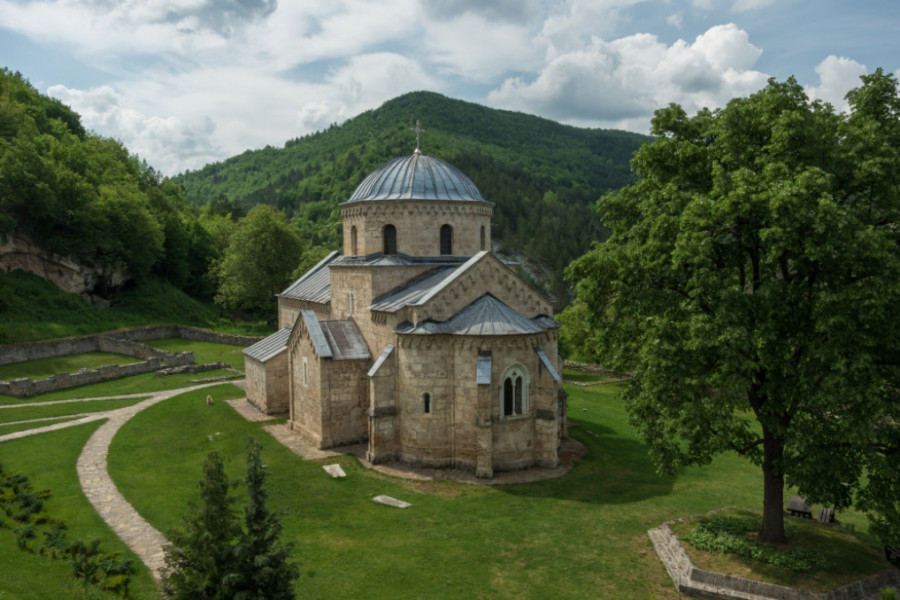 manastir gradac