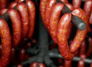 BEOGRAĐANI ODLEPILI ZA JEDNIM PROIZVODOM Ogromni redovi na Đeram pijaci, svi su želeli da ih kupe, a postoji i poseban razlog zašto (FOTO)