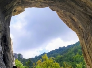 PRIRODNA BLAGA SELA MILUŠINAC "Bogova vrata", vodopadi i izvori koji će vas očarati