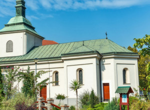 NA MESTU MANJE IZDIGLA SE NOVA Po odobrenju kneza Miloša od razrušenog manastira podignuta je ova crkva