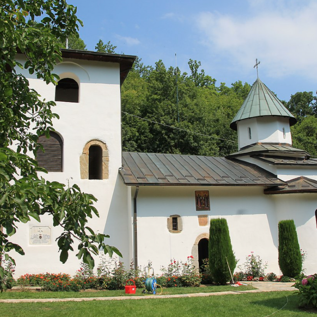 SKRIVEN RUDNIČKI MANASTIR Mesto gde je zasedala prva srpska vlada