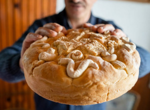 DANAS JE MALI BOŽIĆ Evo kako se po starim običajima obeležavao