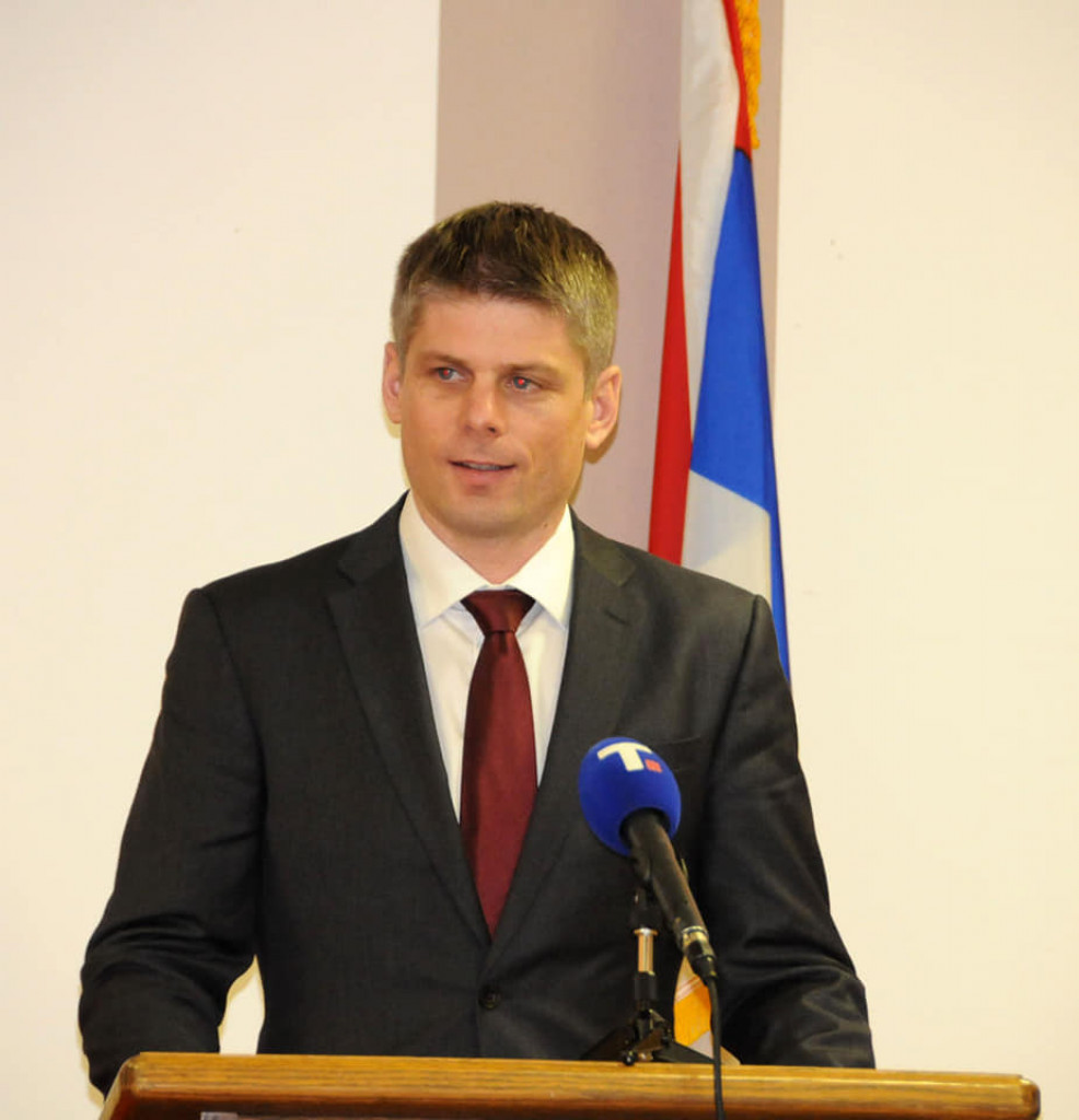 AZBUKA LJUBAVI PREMA SRBIJI Arno Gujon