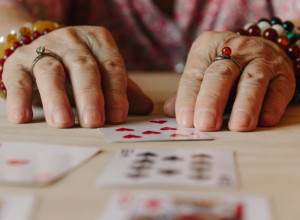 KOD NEKIH JE UNOSAO POSAO, A KOD DRUGIH STRAH Razne metode potčinjavanja čoveka (VIDEO)