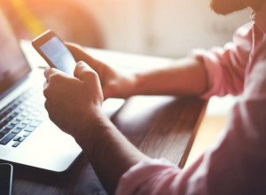 AKO DOBIJETE OVO PORUKU, NIKAKO JE NE OTVARAJTE Velika prevara kruži Srbijom, evo šta da uradite ako vam stigne ovakav SMS