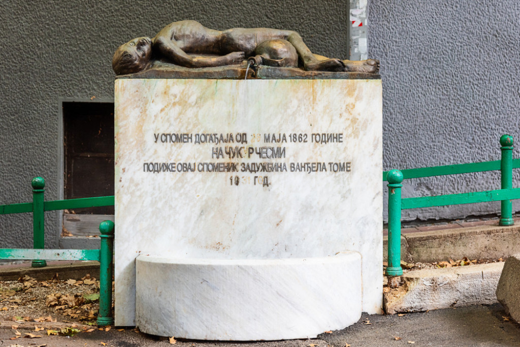 TRAGEDIJA NA ČESMI KOJA JE PODIGLA BEOGRAD NA ORUŽJE Tužna sudbina dečaka čija žrtva nije ostala uzaludna!