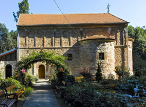 KRVAVA LEGENDA O NASTANKU MANASTIRA Vlastelin rastrgao rođenu sestru zbog ljubomore i zavisti svoje žene