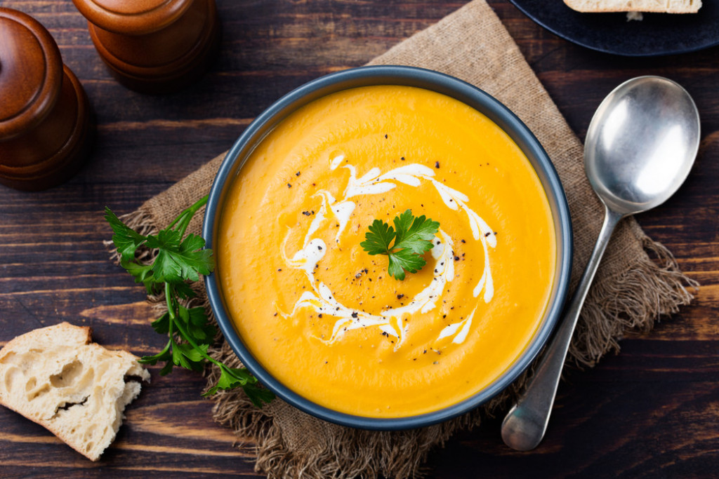 IZBACUJE TOKSINE I UBRZAVA METABOLIZAM Kari čorba s povrćem (RECEPT)
