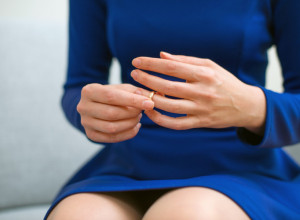 Na kojoj ruci se nosi BURMA, a na kojoj VERENIČKI PRSTEN? Tradicija stara hiljadama godina