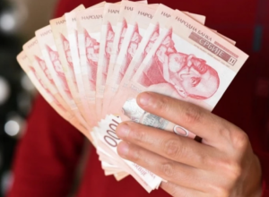 STARI SRPSKI OBIČAJ: Naše bake su verovale da će uz pomoć tri namirnice privući novac u kuću