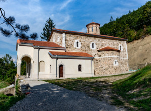 NEOBIČNA LEGENDA KRIJE SE IZA OVE SVETINJE Turčin se poklonio ovom svetom mestu pa se dogodila neverovatna stvar njegovom sinu