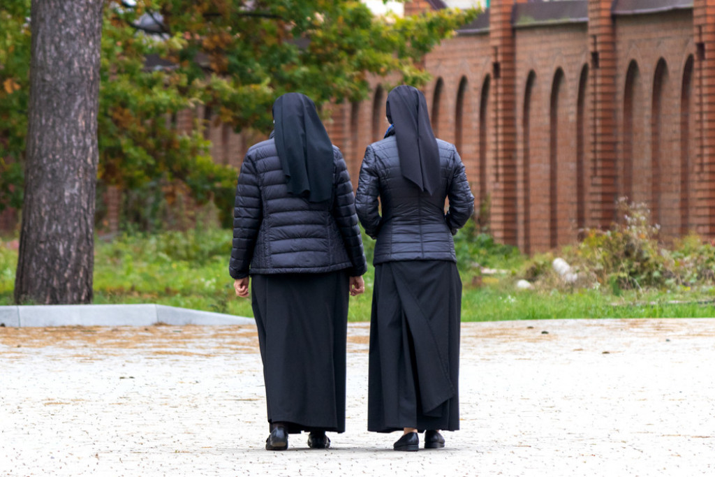 POTOMAK NEMAČKOG GENERALA SADA SRPSKA MONAHINJA "Ma znamo mi da ti nisi ništa kriva, osećaj se slobodno. Mi te volimo!" (VIDEO)